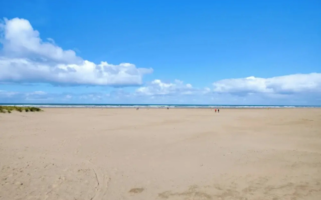 Seaside Vacation Rental w/ On-site Beach Access!