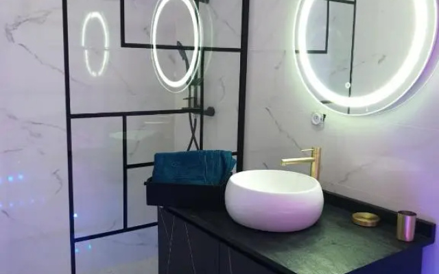 Suite Miro Charme Et Volupte (Adults Only)