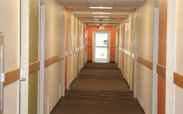 Motel 6 Warwick, RI - Providence Airport - I-95