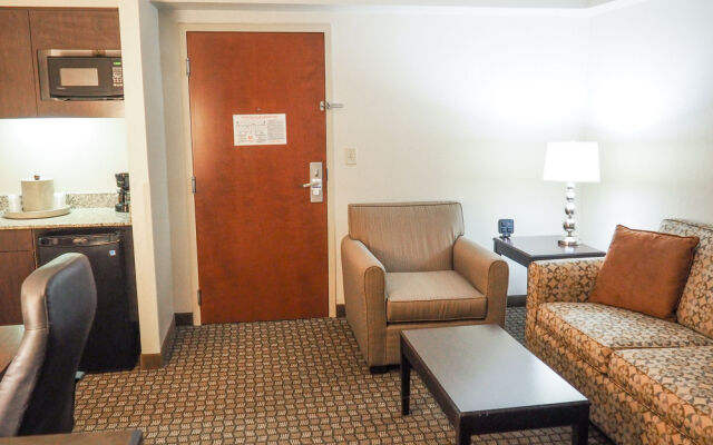 Comfort Suites University