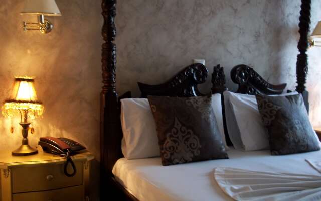 Anixi Boutique Hotel