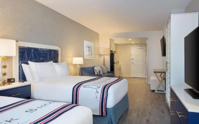 Fenwick Shores, Tapestry Collection by Hilton