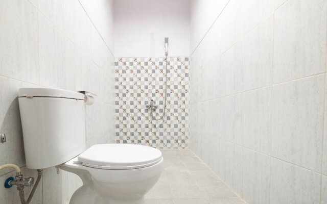 Crown Residence by OYO Rooms