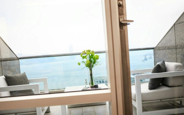 Renaissance Hong Kong Harbour View Hotel