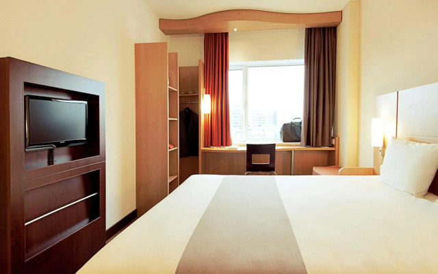 ibis Lyon Est Beynost A42