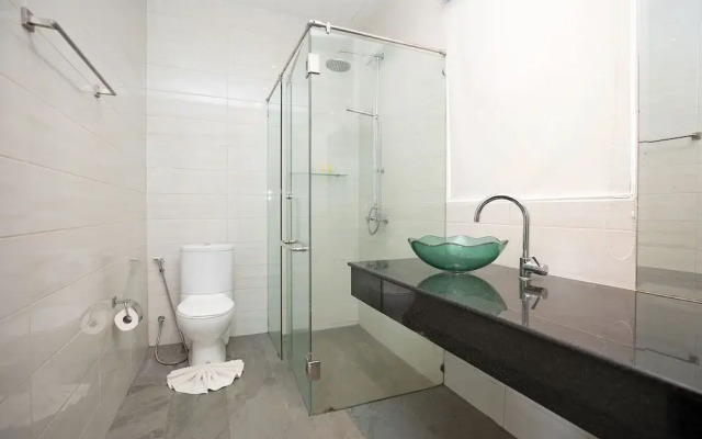 Miami-Style 2BR Pool Villa Janine Kamala