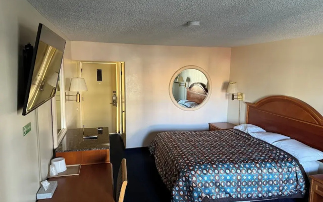 Fiesta Inn- Bell Gardens/ Los Angeles