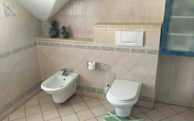 Room With Shared Bathroom