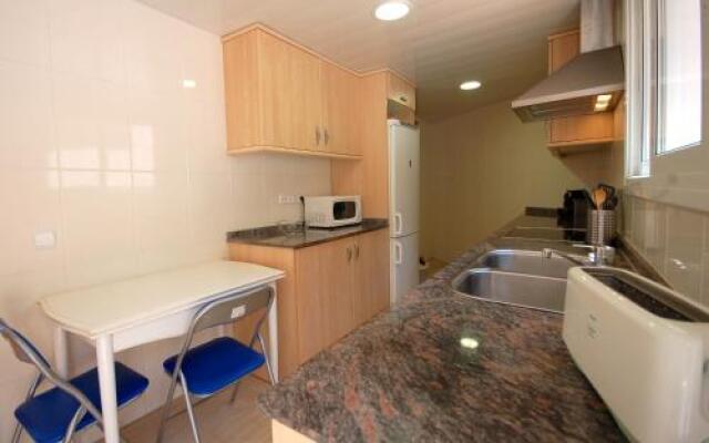 Lets Holidays Big Terrace House and 2 Parking