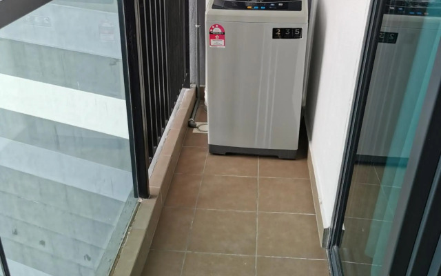 Apple 5 @ Menara Simfoni/Symphony Tower Free Wifi/Parking/TV Box/Nexflix