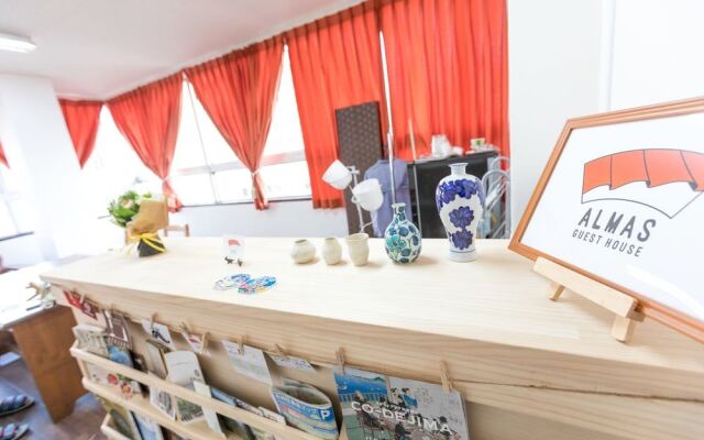 Almas Guest House - Hostel