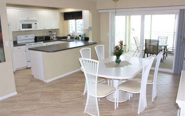 Jamaica Royale - 704 - 2 Br Condo