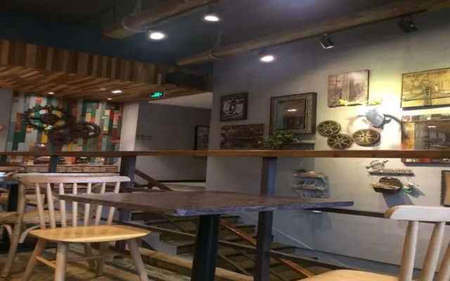 Weaver Hotel & Condo