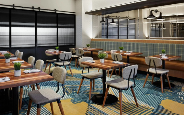 Delta Hotels by Marriott Calgary Airport In-Terminal