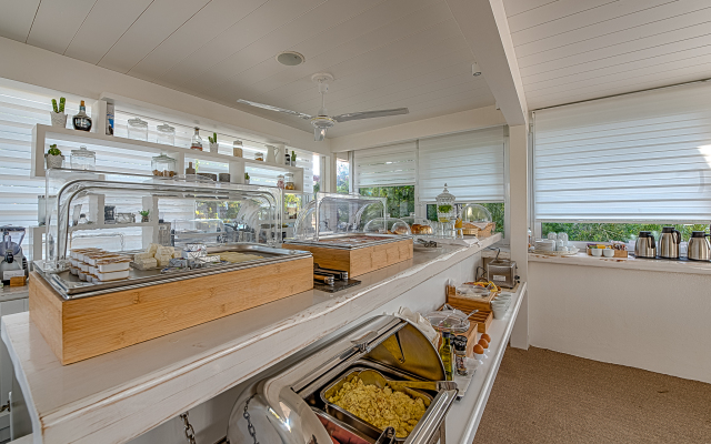 Mykonian Iros Suites & Villas