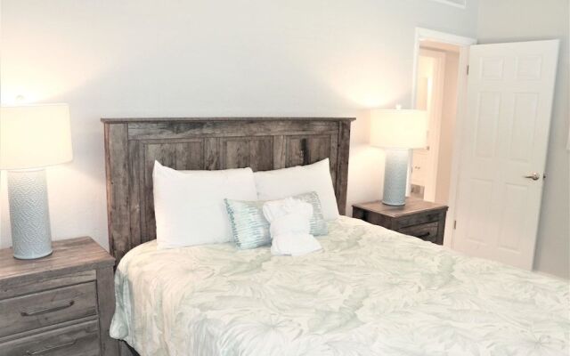 Jamaica Royale T23 - 2 Br Condo