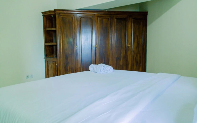 Spacious And Homey 3Br At Kondominium Rajawali Apartment