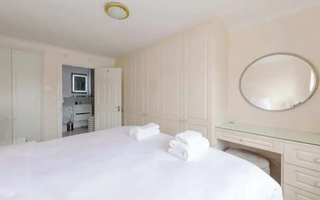 Unique Waterfront 2BD Flat - Rotherhithe