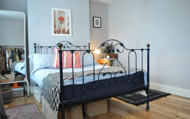 Modern 2 Bedroom North London Apartment