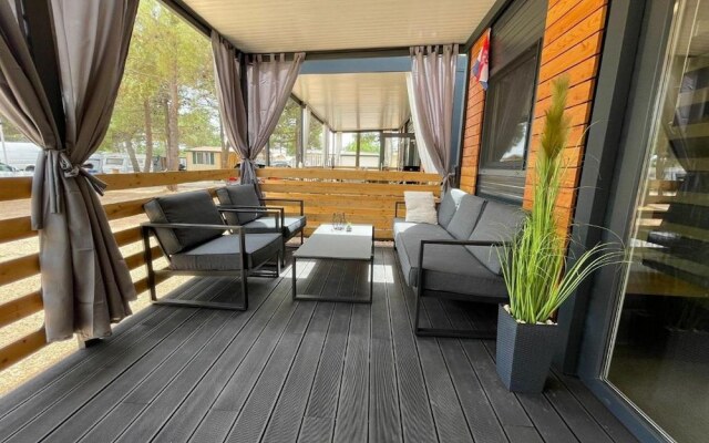 D&I Mobile Home