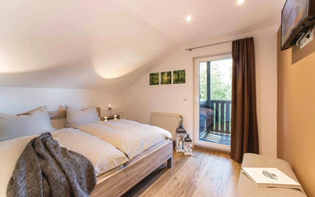 Nice Home in Thalfang With 4 Bedrooms and Wifi