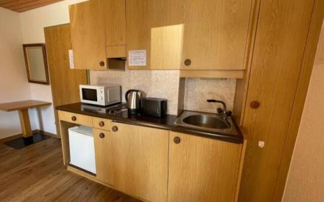 Downtown Apartment 9