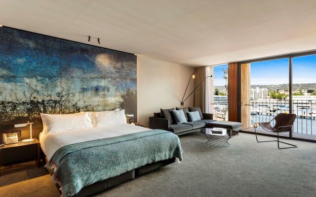 MACq 01 Hotel