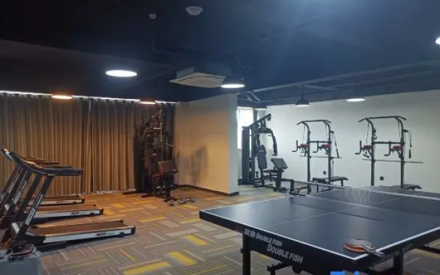 92 Walking In The Clouds Hotel