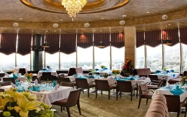 Royal Shiraz Hotel