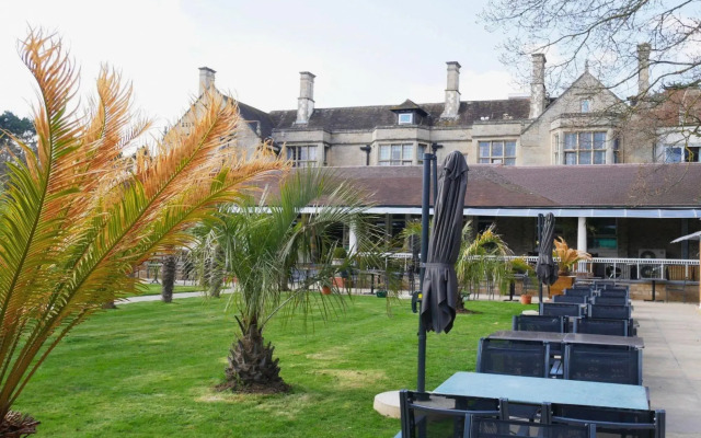 Westone Manor Hotel