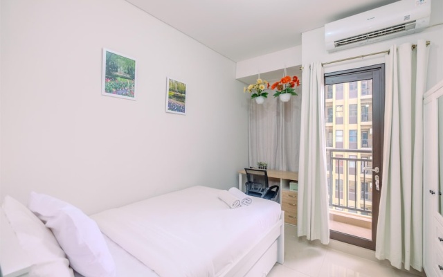 Minimalist And Cozy Studio (No Kitchen) Transpark Cibubur Apartment – Guest Rooms – Bekasi