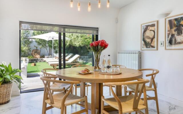 Maison De La Mer Luxury Camps Bay Villa