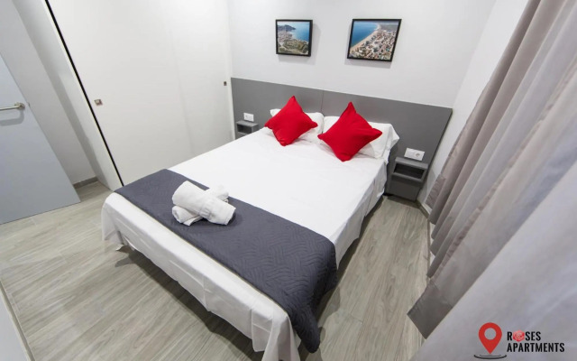 Roses Apartments Estudio 1 vista mar lateral