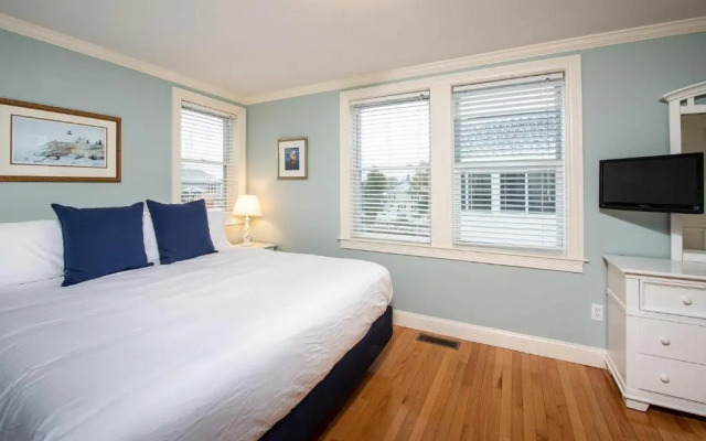 Carriage House at One Long Beach