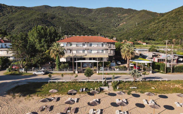 Calma Beach Hotel