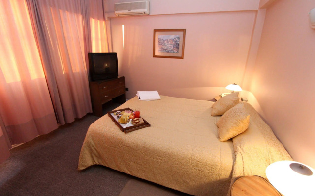 Hotel Dacarlo