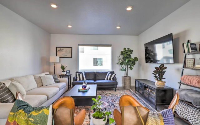 Modern Mountain Townhome - Ski Nearby