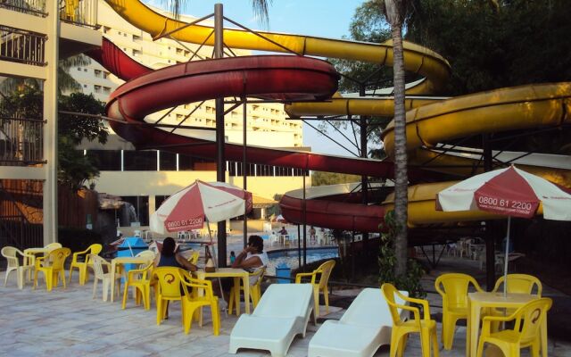 Apartamento Grand Dolphin - Férias em Caldas Novas