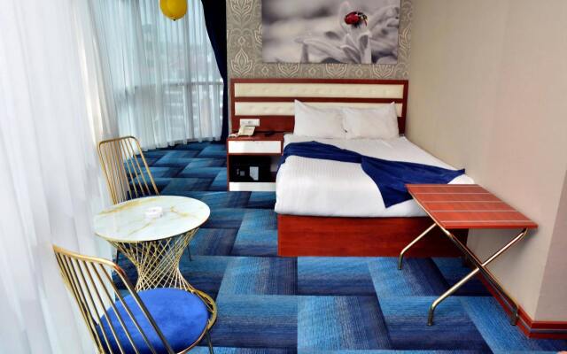 Grand Business Hotel