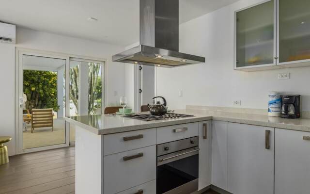 NEW Modern 2BR 2BA w Privatepool in Quiet Area