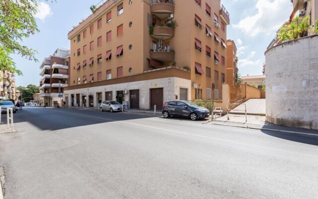 Lovely Renovated 2 bed Flat Close to the Vatican