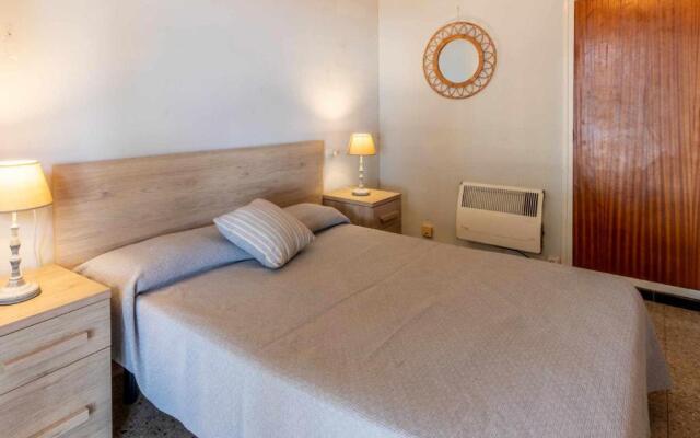 CARBONERAS 53 Apartamento con terraza jardín y vistas al mar