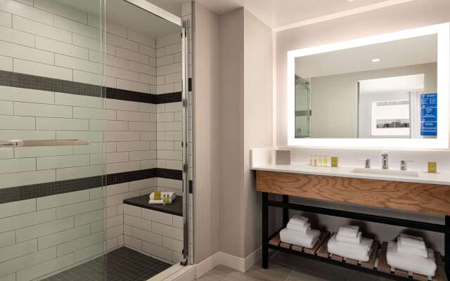 DoubleTree by Hilton Canton Downtown