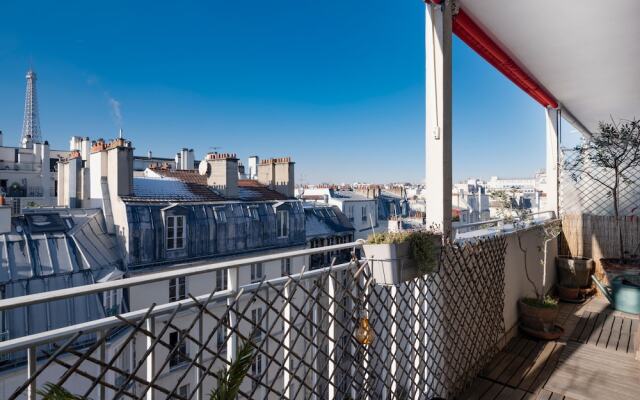 Eiffel Tower Design Residence