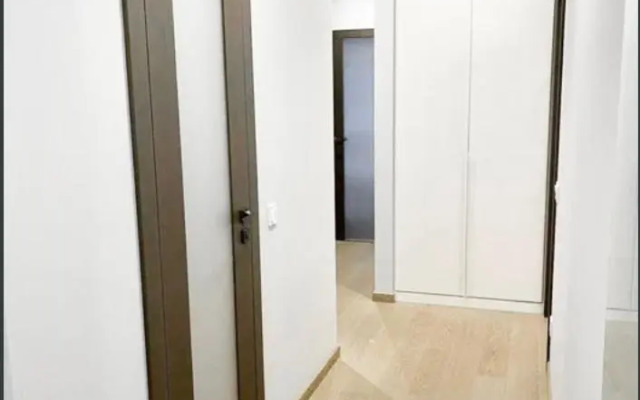 Most City area 2-bedroom Lux, Ekaterinoslav square