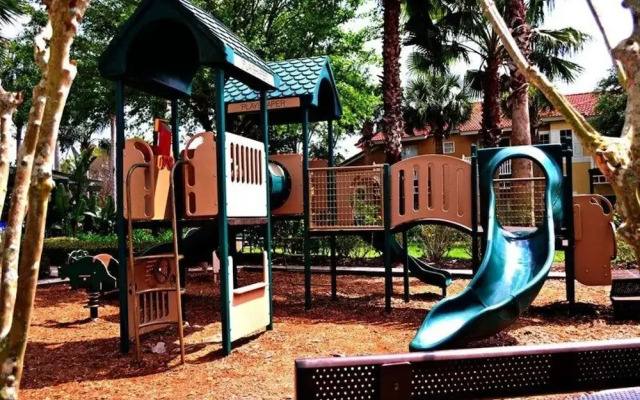 Spacious Emerald Escape - 12 Mins to Disney
