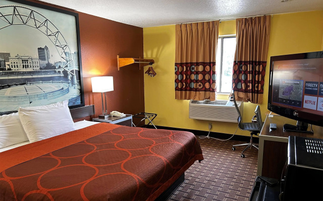 Super 8 by Wyndham Boone