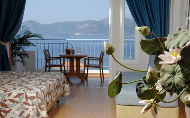 Varko Luxury Suites