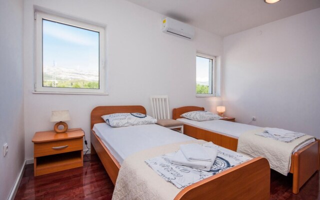 Awesome Home in Dubrava With Wifi and 4 Bedrooms