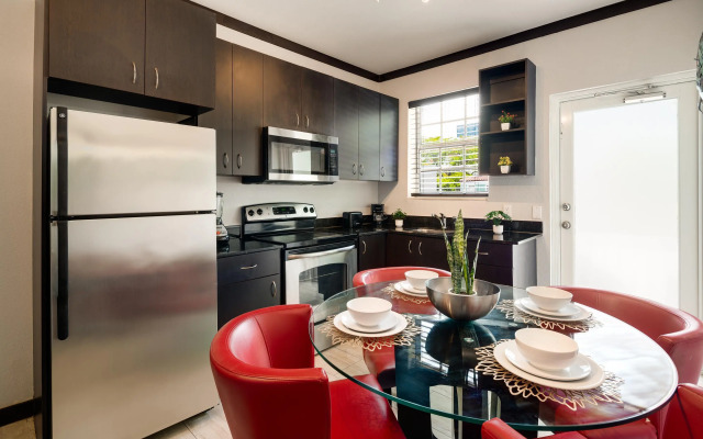 Tradewinds Apartment Hotel